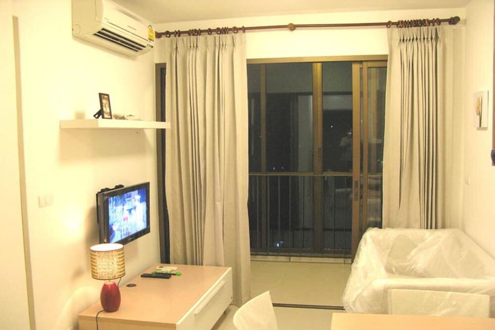 Apartment 1 Schlafzimmer mit Balkon Ideo Mix Sukhumvit 103 By Winnie