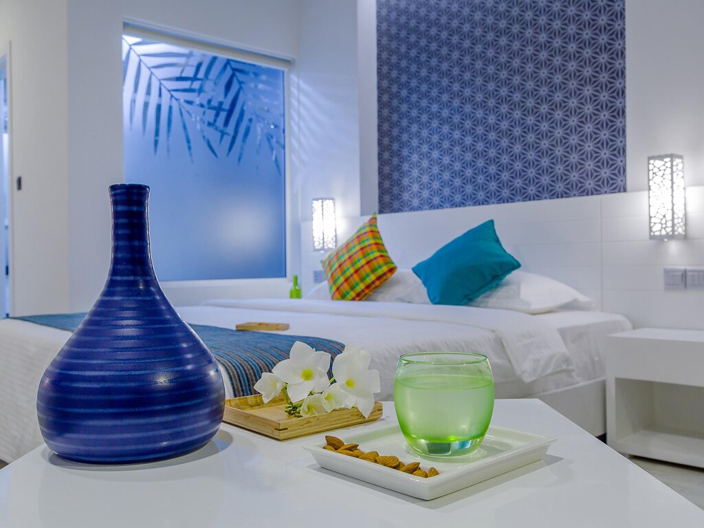 Premier Zimmer mit Balkon Velana Beach Hotel Maldives