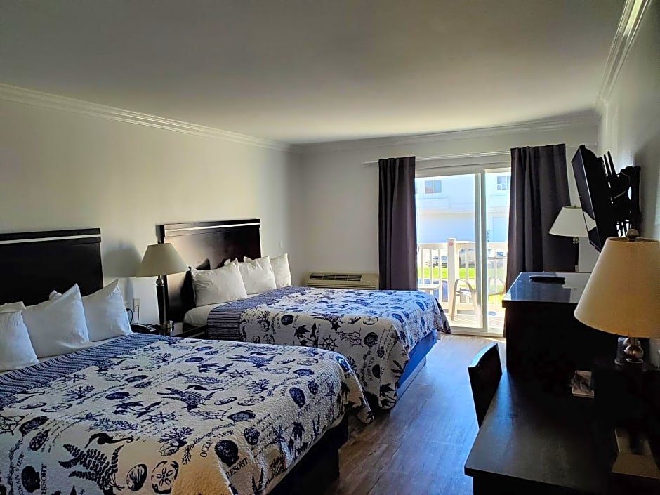 Четырёхместный номер Standard с видом на парк Ocean Surf Inn & Suites