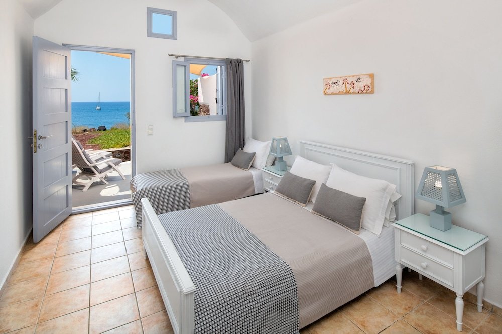 Habitación triple Estándar con vista al océano Akrotiri Hotel