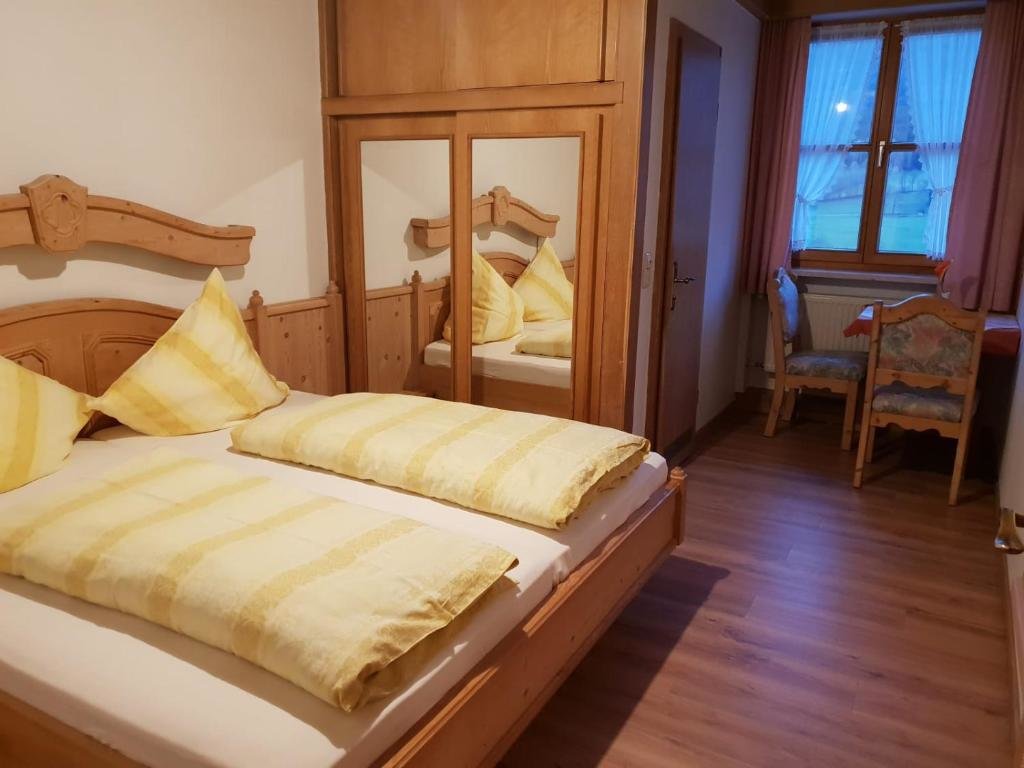 Standard Doppel Zimmer mit Blick Pension / Ferienwohnungen Ludwig