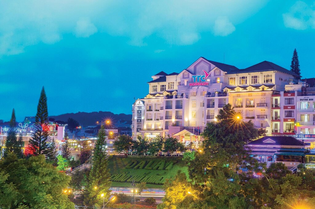 Номер Standard TTC Hotel - Ngoc Lan