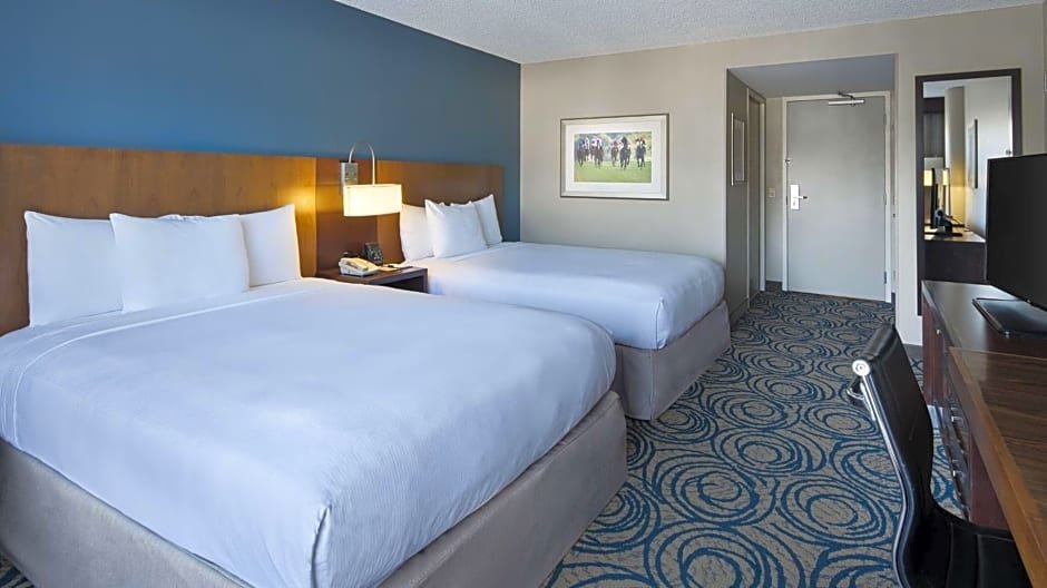 Номер Mobility Accessible Roll-In Shower DoubleTree by Hilton San Diego Del Mar
