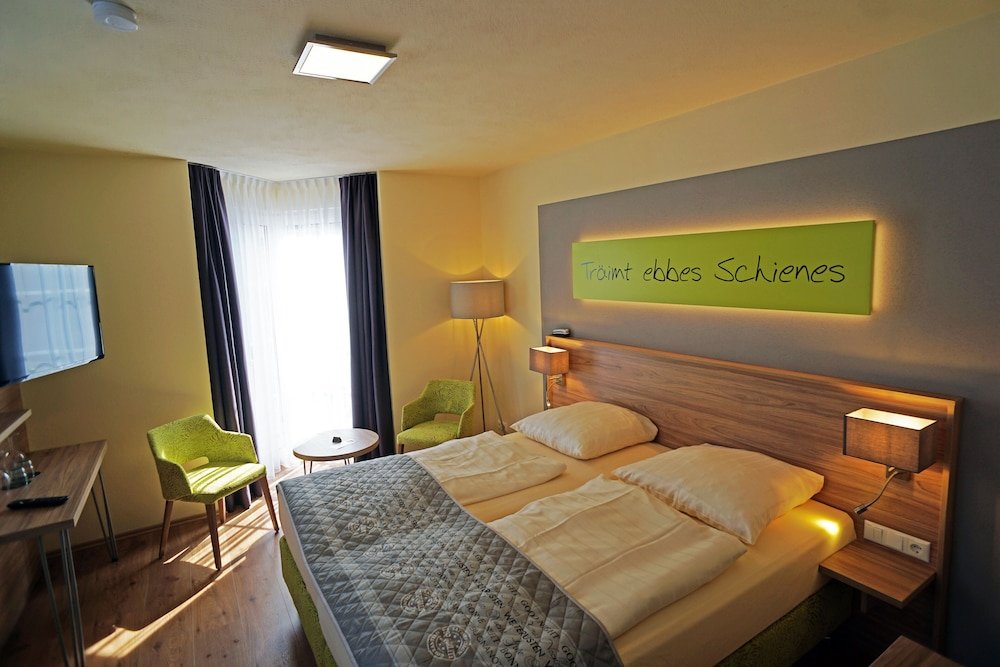 Standard Doppel Zimmer mit Balkon Moselromantikhotel am Panoramabogen