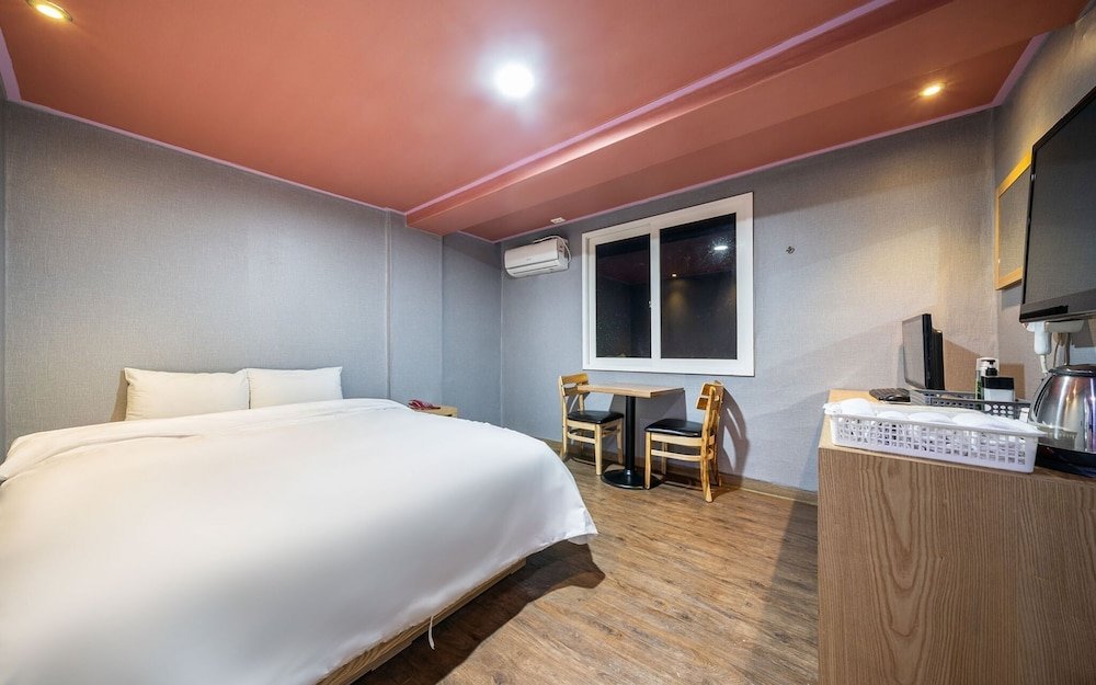 Standard Zimmer Seongnam Highnoon