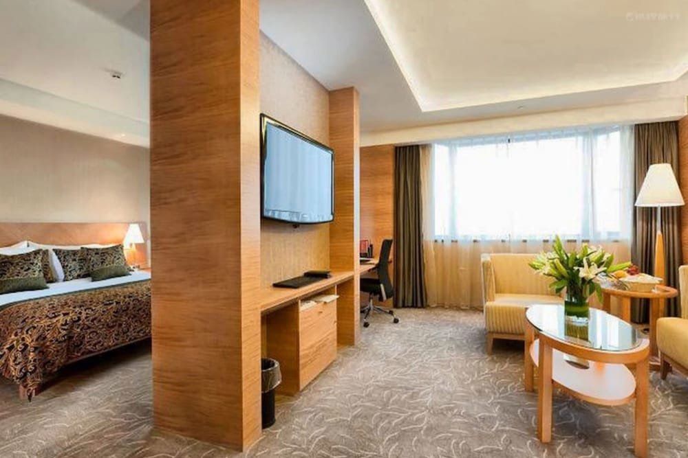 Business Zimmer mit Balkon Maritim Hotel Taicang Garden