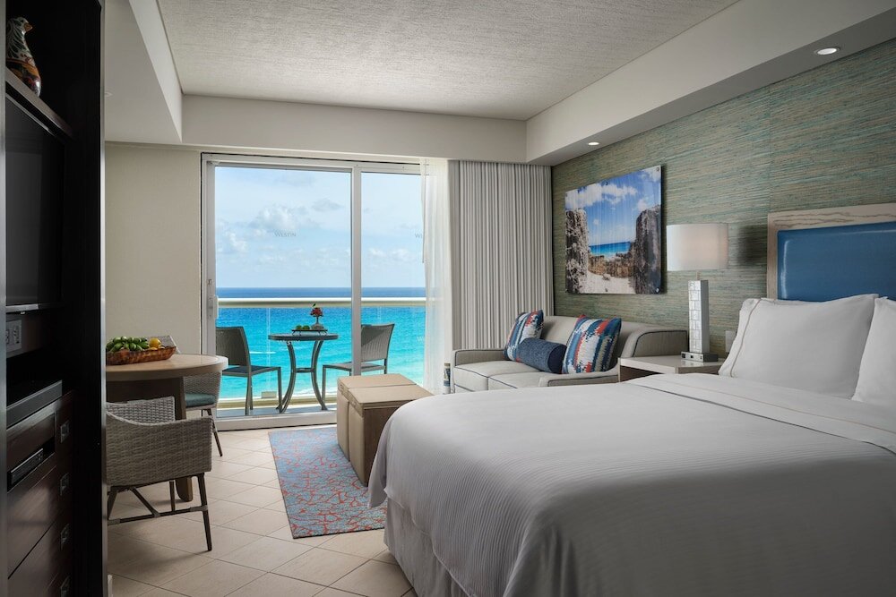 Двухместная студия с балконом и с видом на океан The Westin Lagunamar Ocean Resort Villas & Spa Cancun