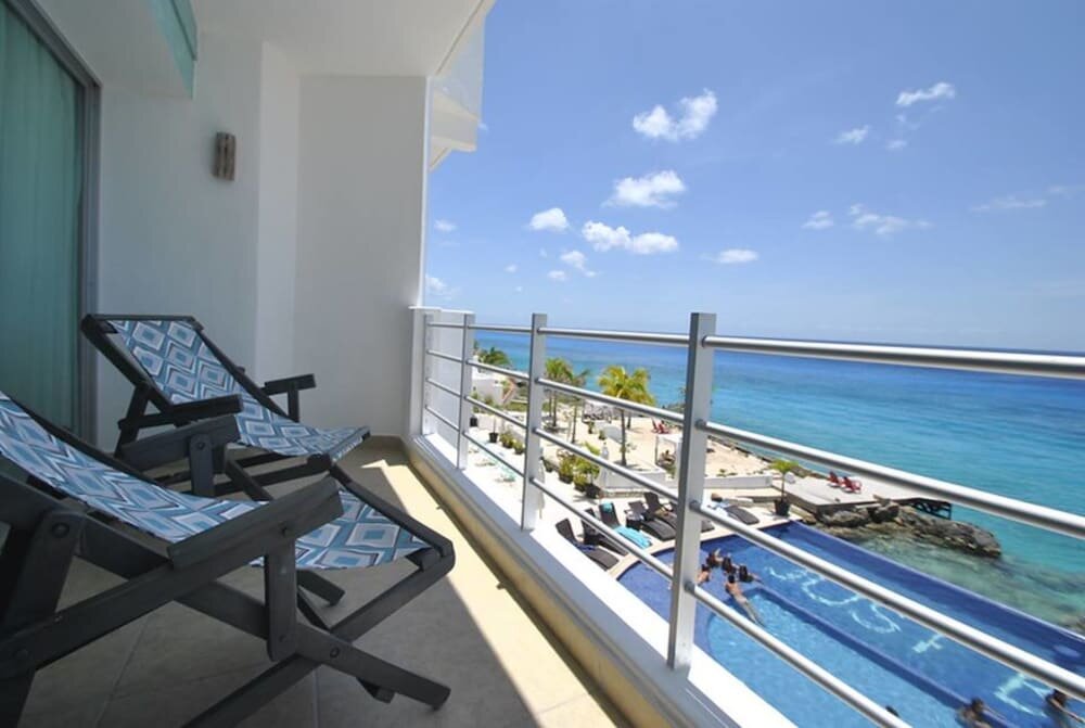 Двухместный номер Deluxe с балконом и с видом на океан Hotel B Cozumel