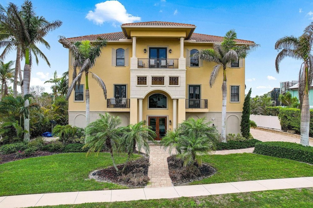 Cabaña Spinnaker Dr. 500 Marco Island Vacation Rental 10 Bedroom Home by Redawning