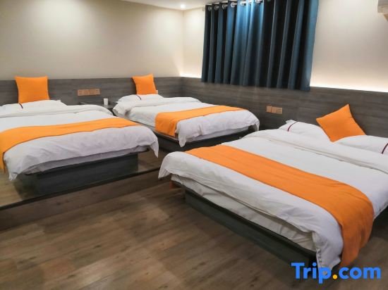 Кровать в общем номере Jinyuan Express Hotel