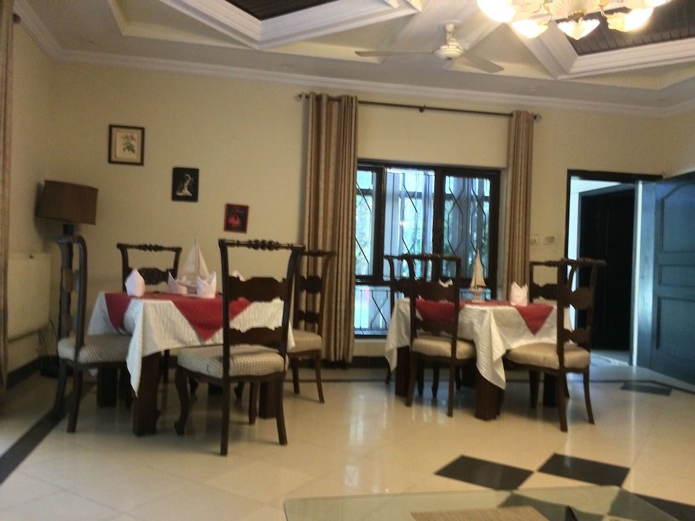 Бунгало Executive Islamabad Inn
