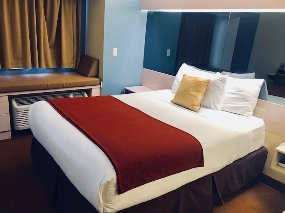 Люкс Standard Microtel Inn & Suites by Wyndham Kansas City Airport