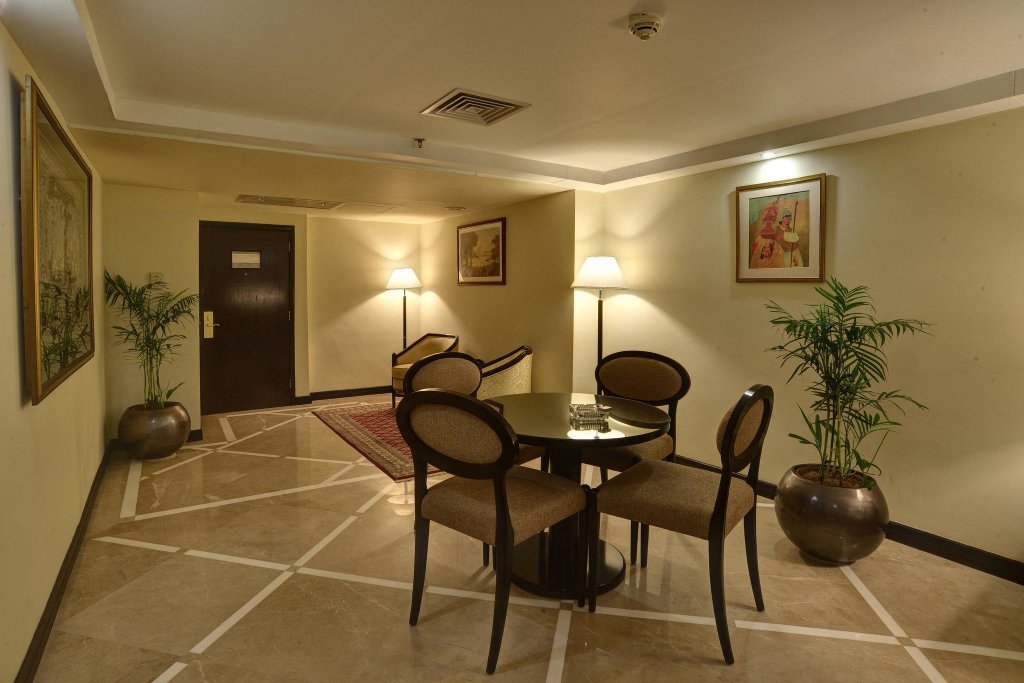 Двухместный люкс Royal Islamabad Marriott Hotel