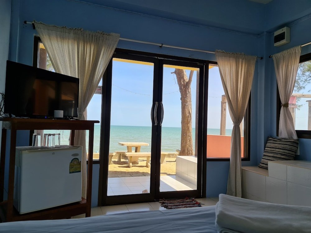 Двухместный номер Standard с видом на море Roong Arun Resort