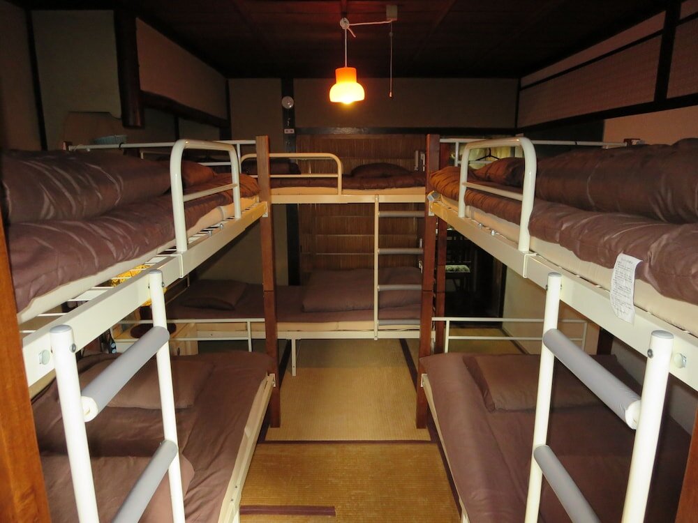 Кровать в общем номере (женский номер) Onomichi Guesthouse Fuji Hostel