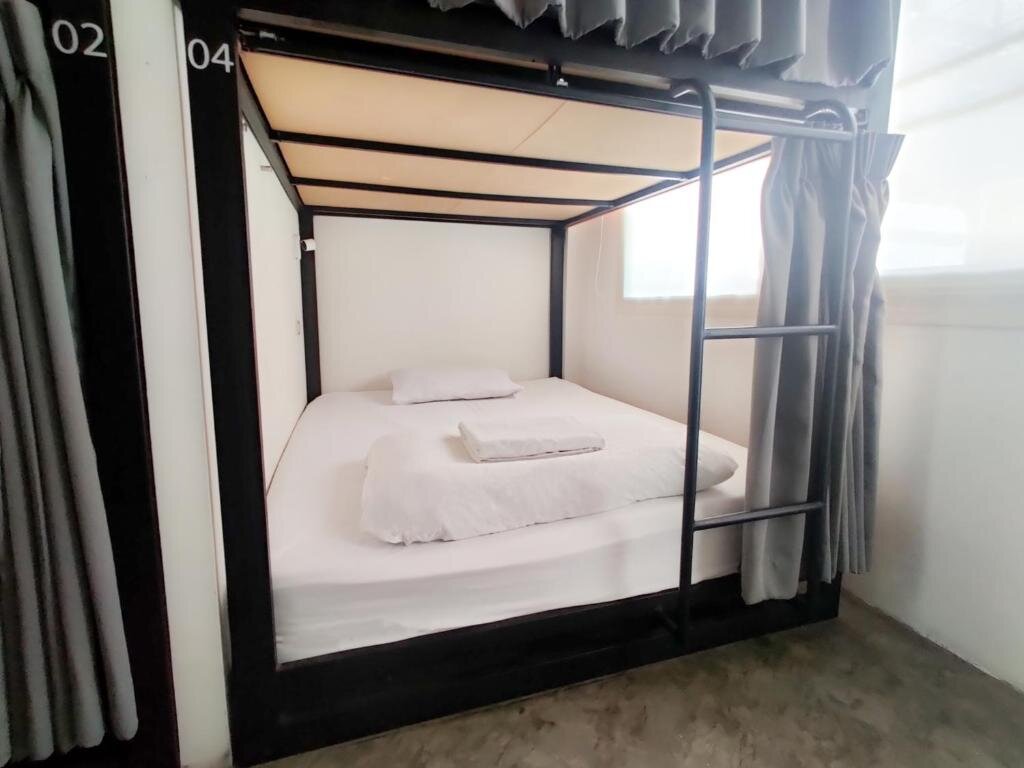 Bed in Dorm (female dorm) HOLY SHEET Hostel