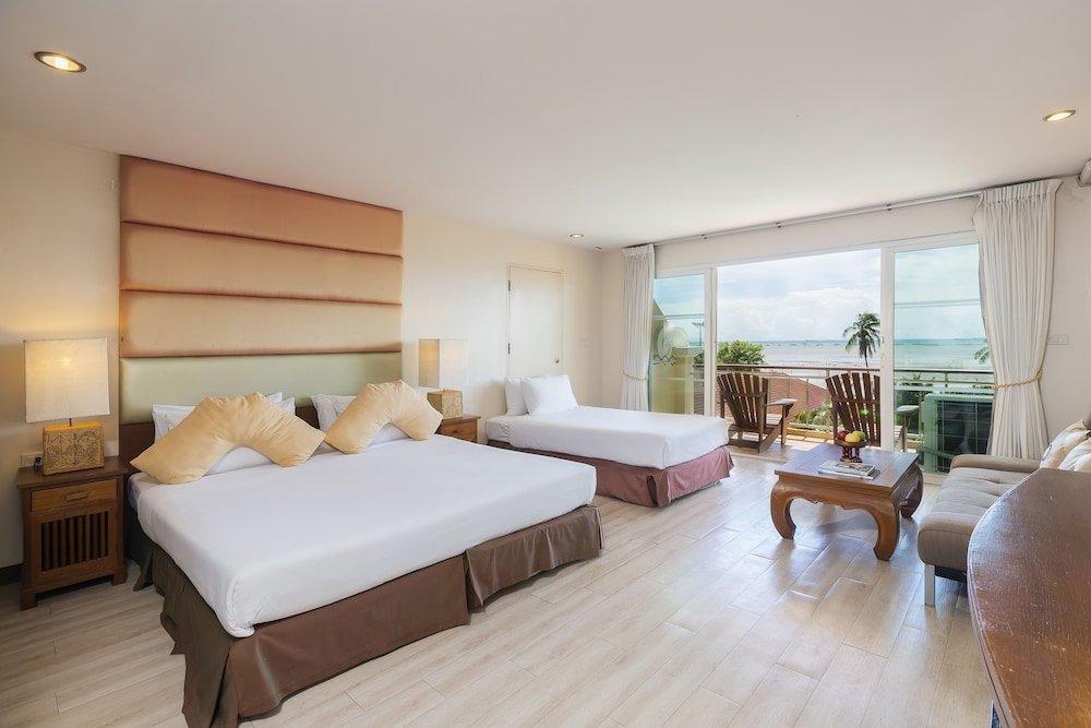 Семейный номер Deluxe с балконом и с видом на море Bella Villa Cabana