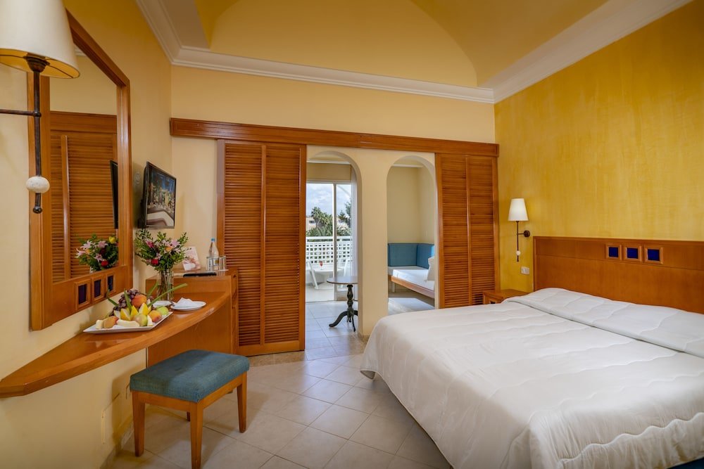 Standard Family room with balcony Mediterranee Thalasso Golf  Hammamet