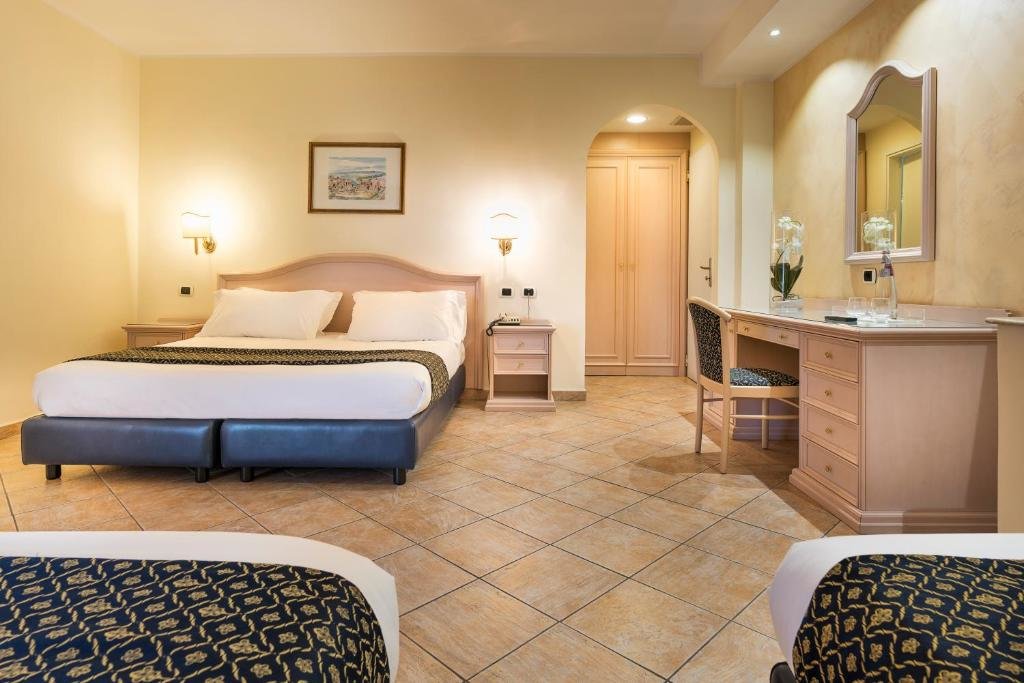 Vierer Zimmer Sant Alphio Garden Hotel & SPA