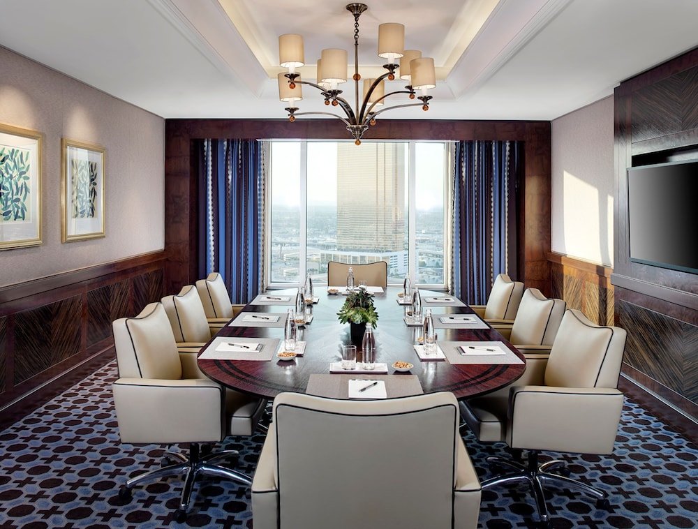 Luxe suite The Palazzo Prestige Club Lounge