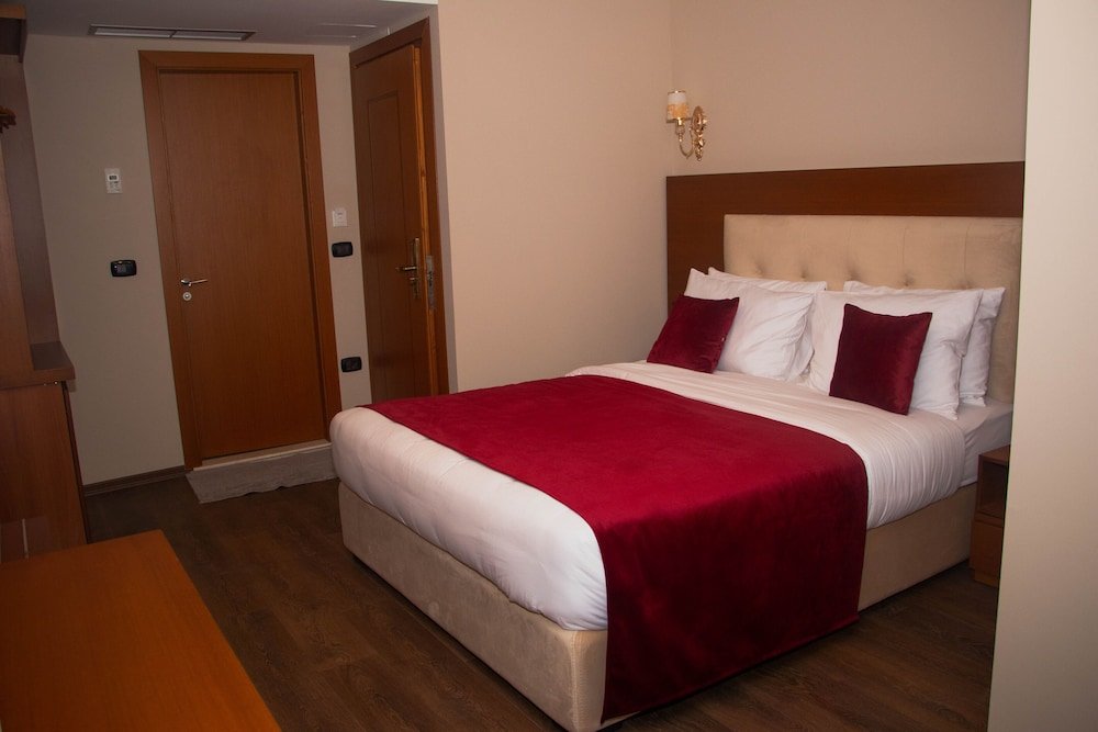 Confort chambre Albanopolis Hotel