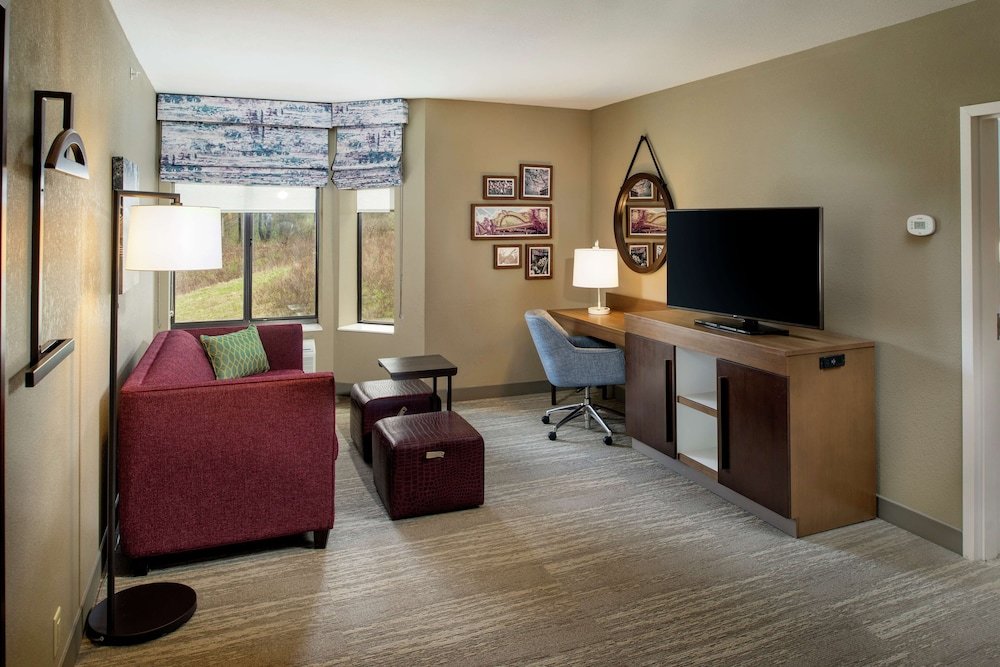 Четырёхместный люкс Hampton Inn & Suites Binghamton/Vestal