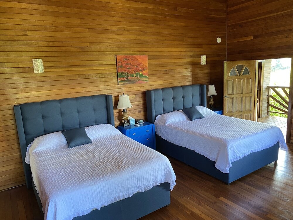 Standard Quadruple room with river view Dream Valley Belize