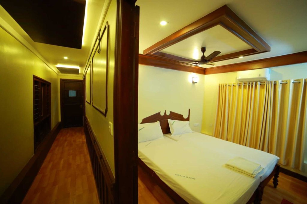 5 Bedrooms Premium room Upper Deck Houseboats