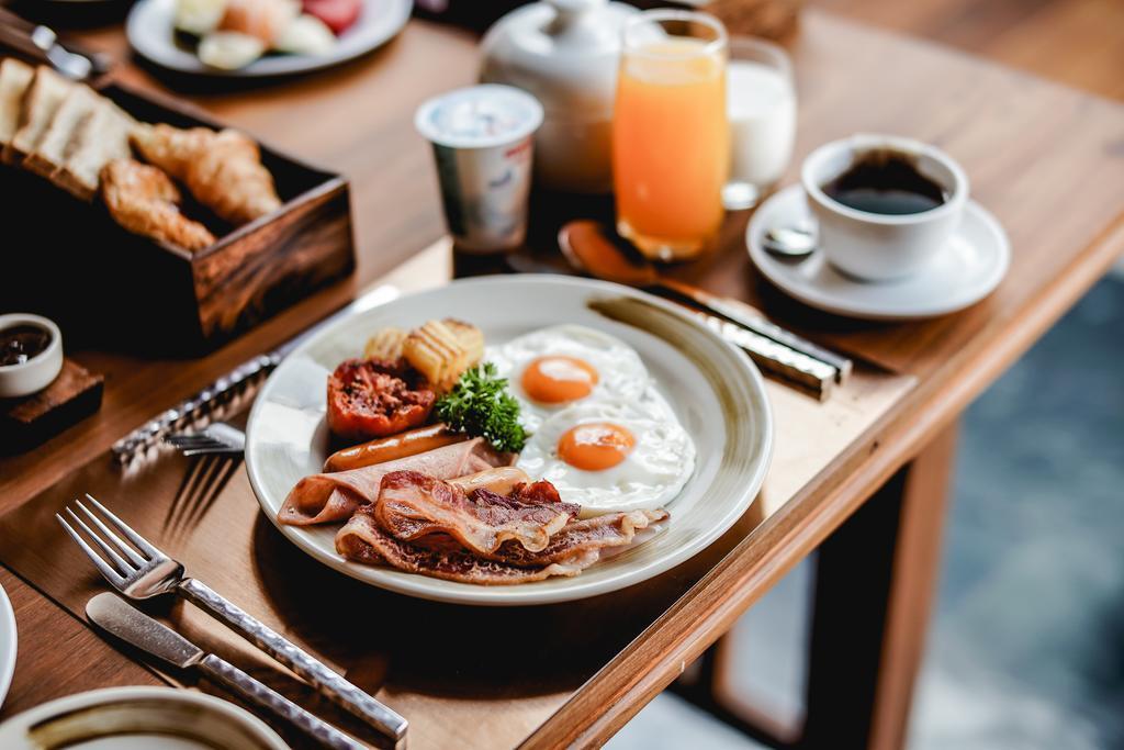 Пхукет Таиланд блюда в кафе. Phuket Breakfast. A la carte Завтраки фото.