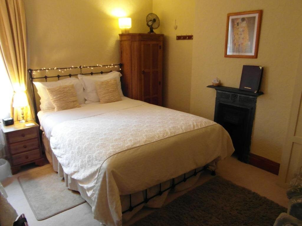 Deluxe Zimmer Anton Guest House Bed and Breakfast