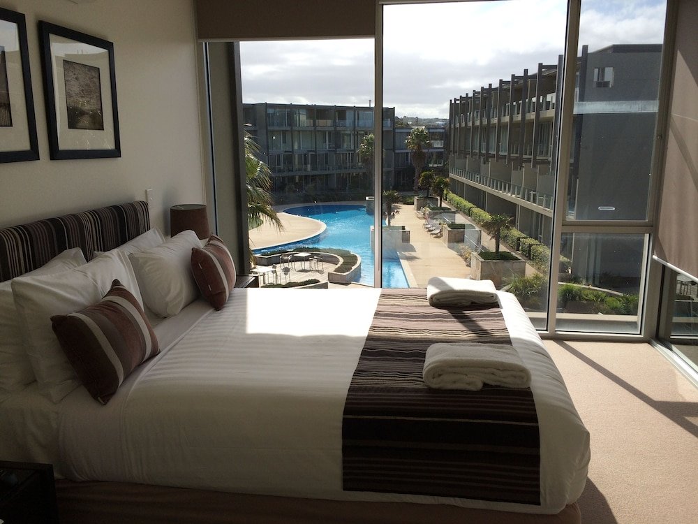 Апартаменты с 2 комнатами с балконом и с красивым видом из окна OnShore Torquay