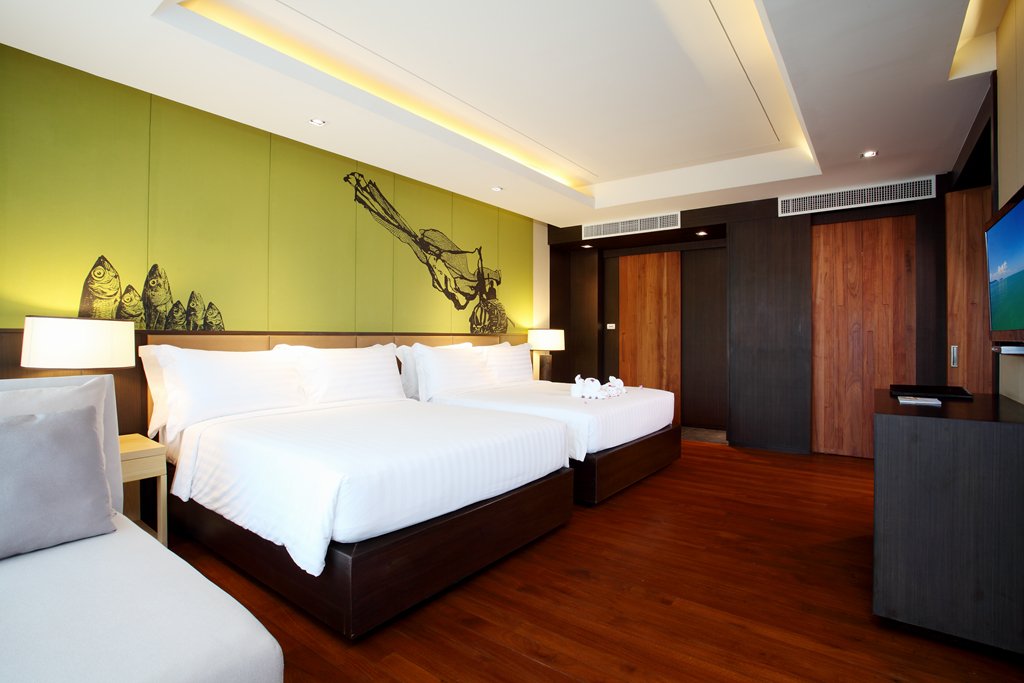 Moken Suite с видом на бассейн Graceland Khaolak Beach Resort- SHA Extra Plus