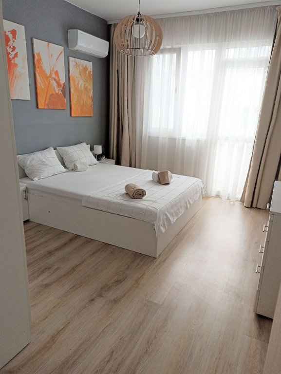 Apartamento 3 habitaciones con balcón y con vista a la ciudad Three Bedroom Apartment sea Holidays in the Center of Burgas