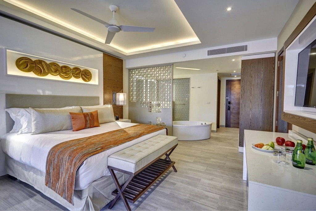 Luxury Junior Suite with ocean view Royalton Bavaro, An Autograph Collection All-Inclusive Resort & Casino