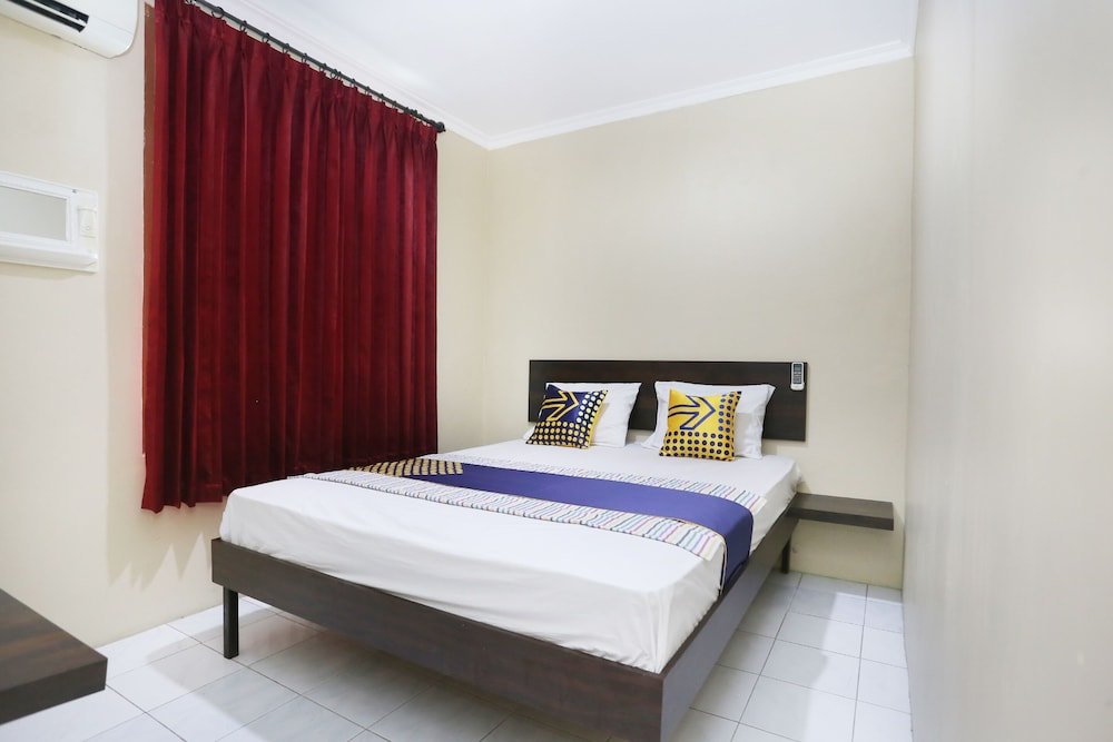 Deluxe Double room SPOT ON 2358 Aster Homestay