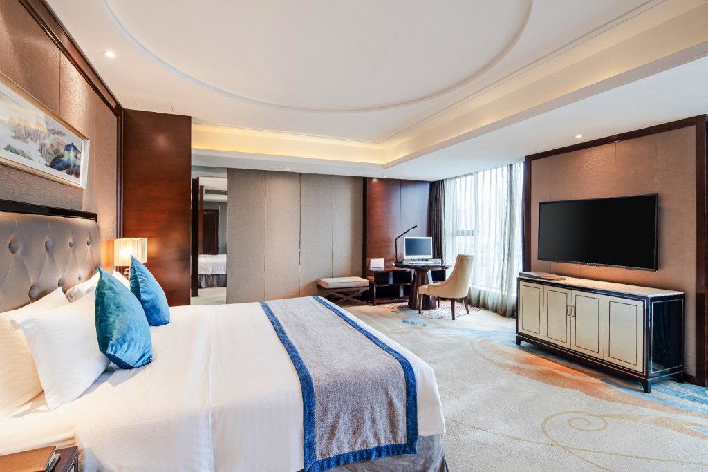 Двухместный номер Executive Chengdu Rising Butterfly Hotel