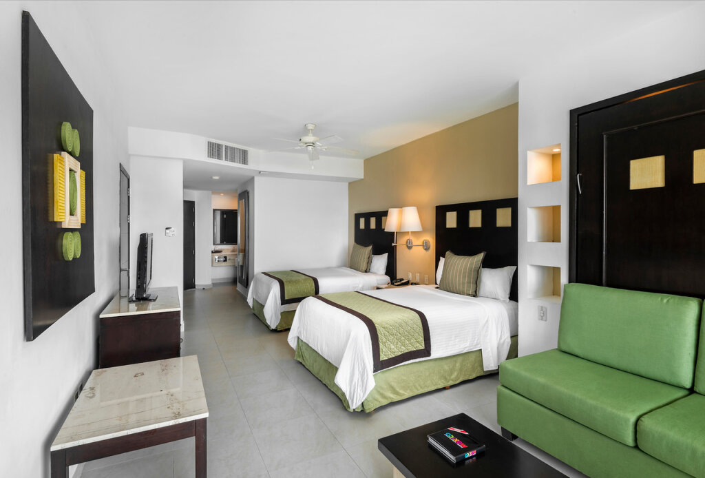 Семейный номер Hotel Marina El Cid Spa & Beach Resort