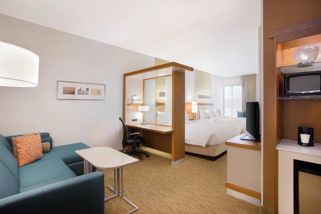 Deluxe room SpringHill Suites by Marriott Mount Laurel