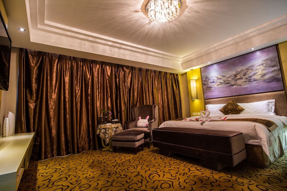Deluxe suite Changchun Huatian Hotel