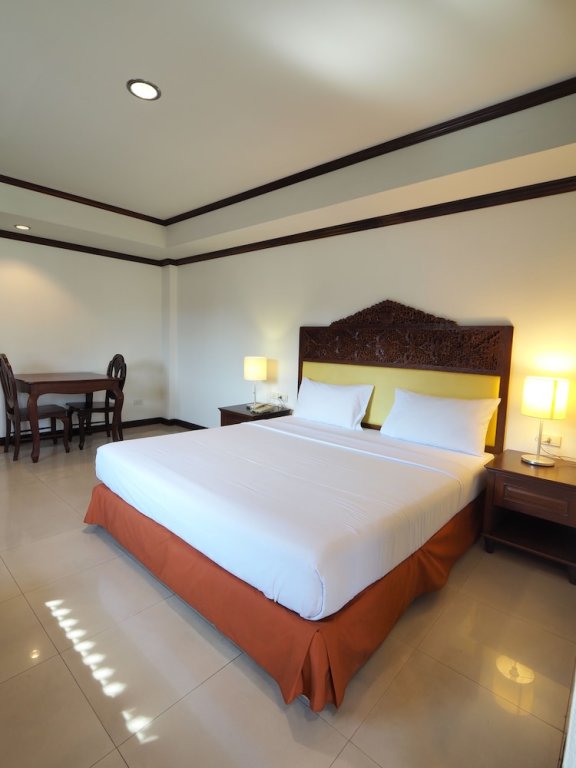 Deluxe Zimmer mit Balkon Golden Villa Pattaya