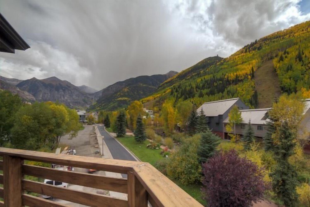 Standard room Lulu City 3F 2 Bedroom Condo By Accommodations in Telluride