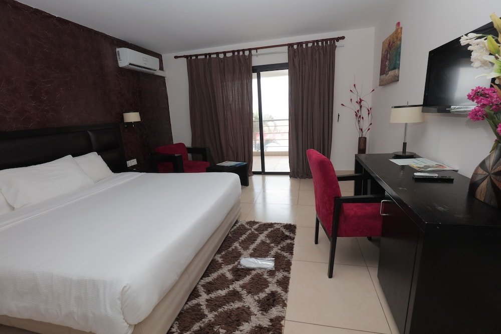 Deluxe room with balcony and with sea view Hotel Palm Beach