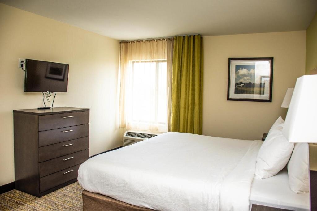 1 Bedroom Standard Double room Candlewood Suites : Overland Park - W 135th St, an IHG Hotel