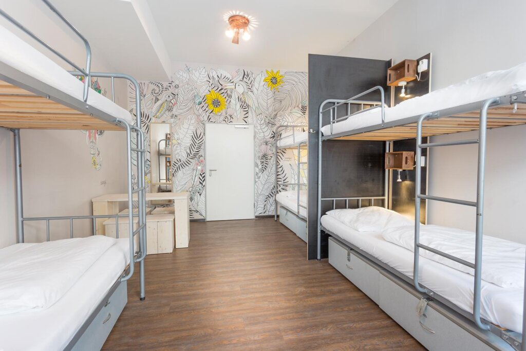 Cama en dormitorio compartido (dormitorio compartido femenino) Sunflower Hostel Berlin