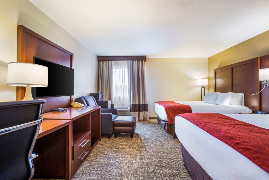 Standard Vierer Zimmer Comfort Inn & Suites Fairborn near Wright Patterson AFB