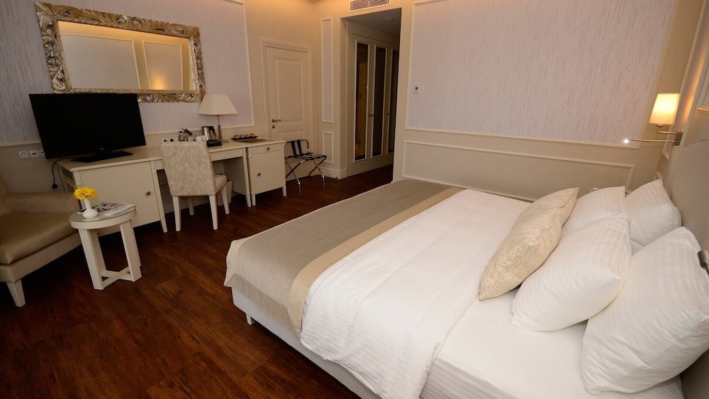 Четырёхместный номер Standard с 2 комнатами Отель Garabag Resort & Spa