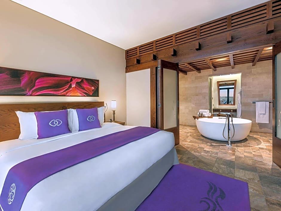 Двухместный клубный люкс Prestige с видом на море Sofitel The Palm, Дубай, Курорт и Спа