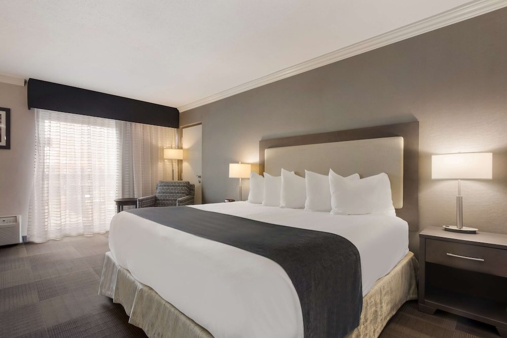 Exécutive double chambre avec balcon Best Western St Catharines Hotel & Conference Centre