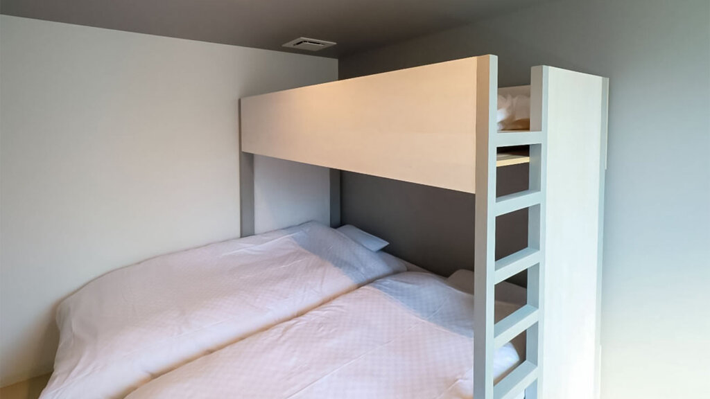 Triple suite Iwatoyama Hostel