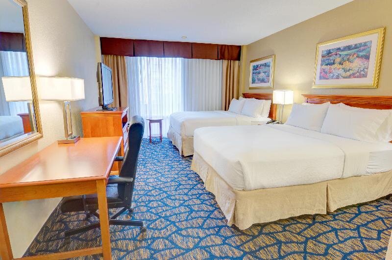 Двухместный номер Premium Holiday Inn Gainesville-University Center, an IHG Hotel